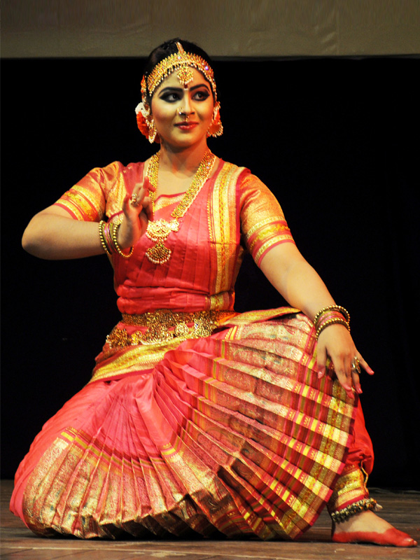 Krishnakshi Kashyap performing Bharatnatyam in Guwahati | Krishnakshi ...